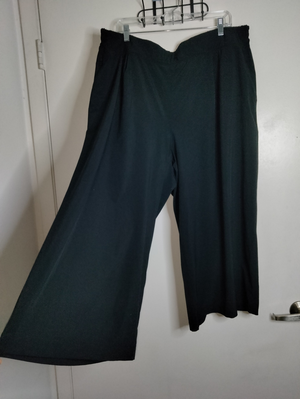 Athleta (Sz 20) Black Stretch Brooklyn Flowy Palazzo Wide-Leg Pull-On Crop Pants